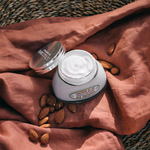 حليب اللوز المركز حليب اللوز المركز