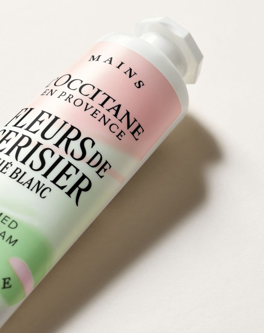Fleurs de Cerisier Th&eacute; Blanc (Cherry Blossom) Perfumed Hand Cream