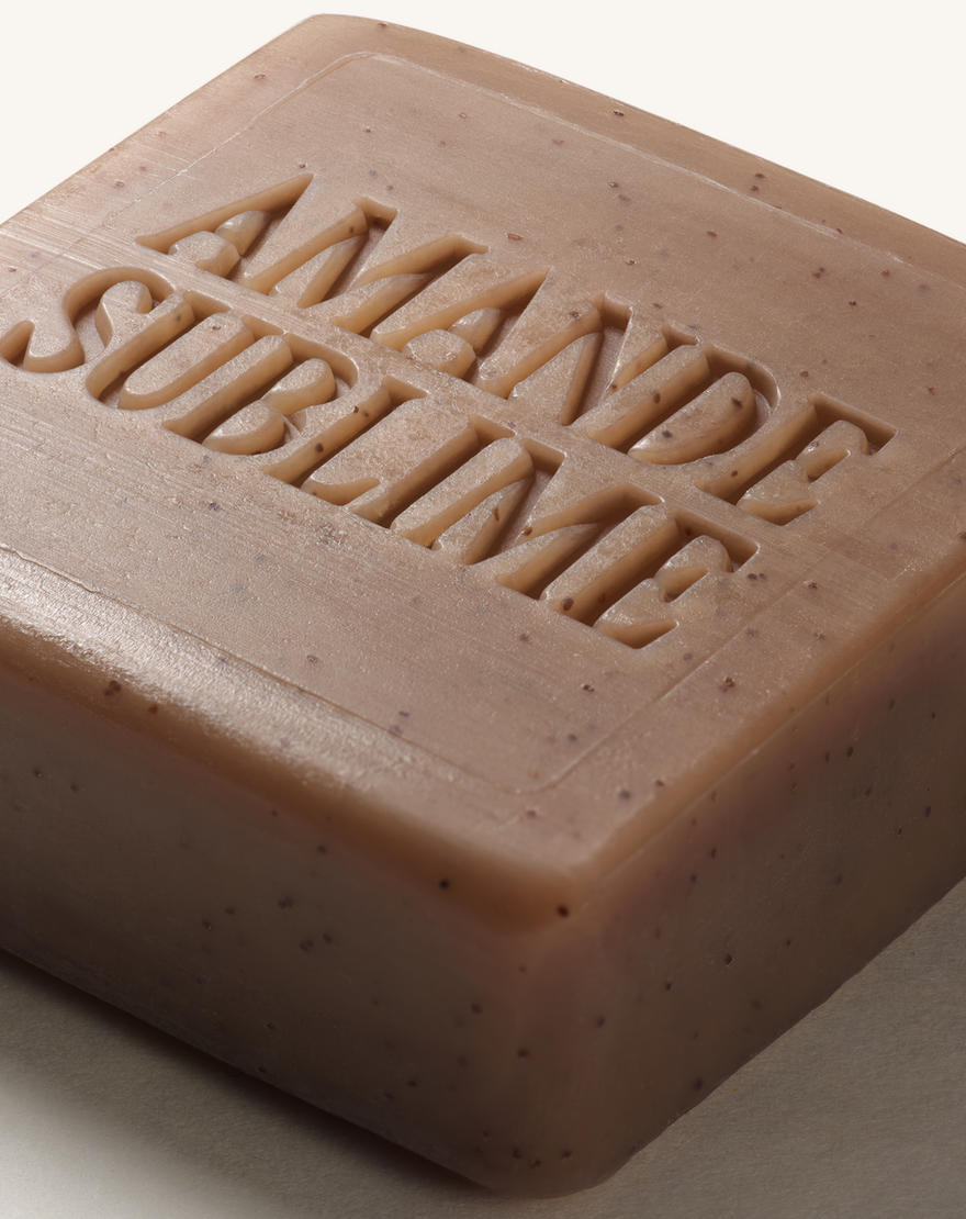 Almond (Amande) Scrubing Soap Almond (Amande) Scrubing Soap