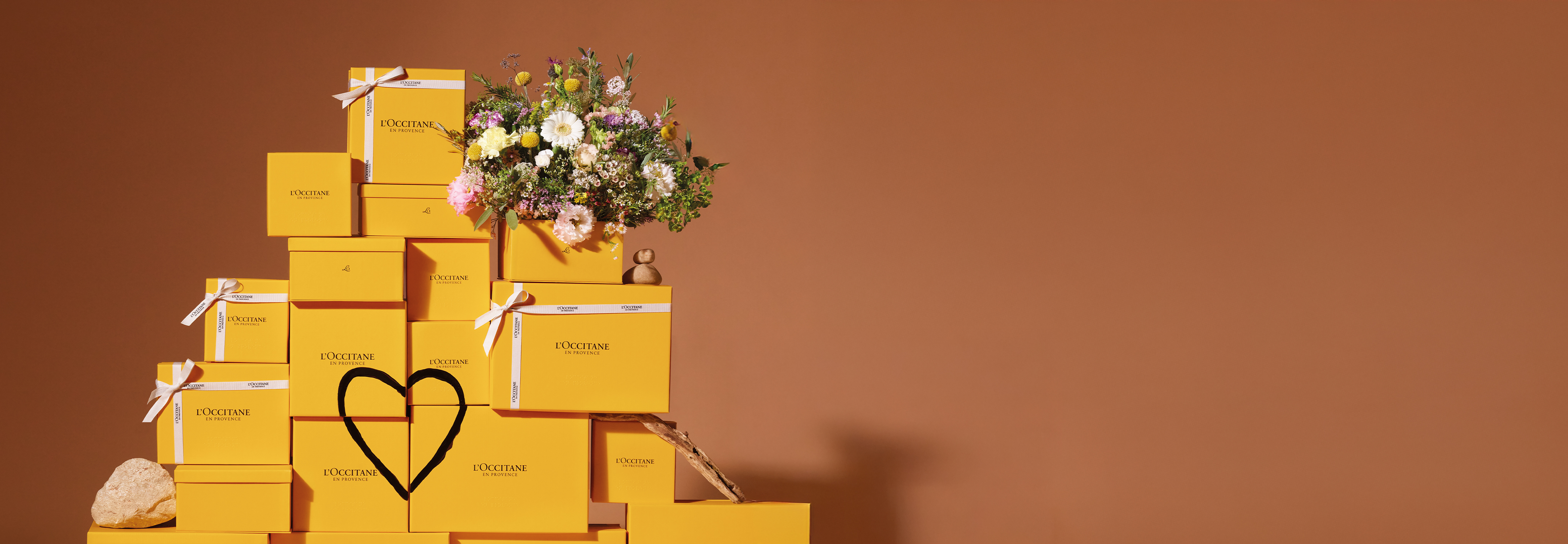 هدايا عيد الام