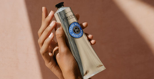 منتجات العناية باليدين